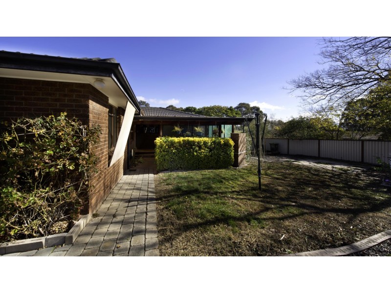 1 Neeld Place, Charnwood ACT 2615