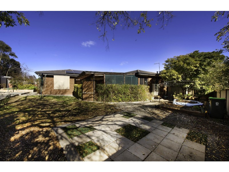 1 Neeld Place, Charnwood ACT 2615