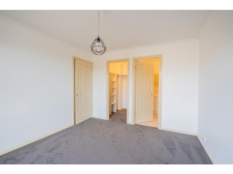 2 Fidler Court, Bruce ACT 2617