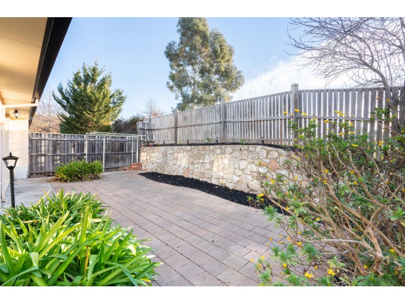 2 Fidler Court, Bruce ACT 2617