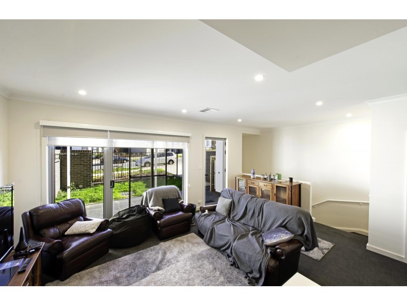 4/5 Nevertire Street, Lawson ACT 2617