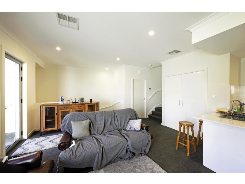 4/5 Nevertire Street, Lawson ACT 2617