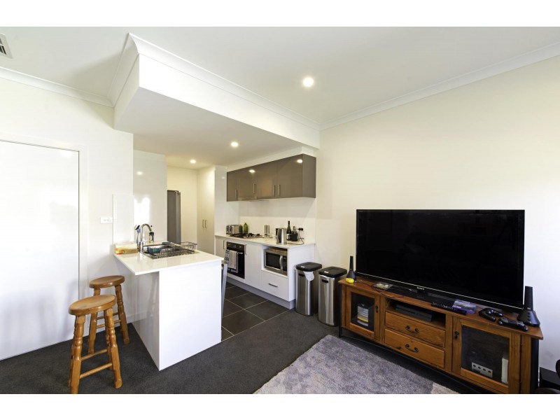 4/5 Nevertire Street, Lawson ACT 2617