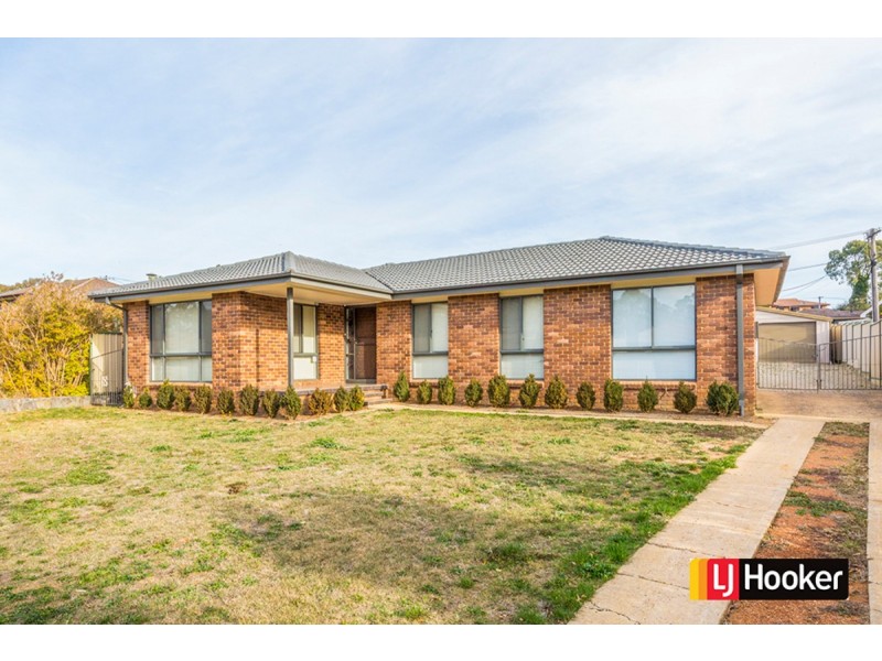 17 Pokana Circuit, Kaleen ACT 2617