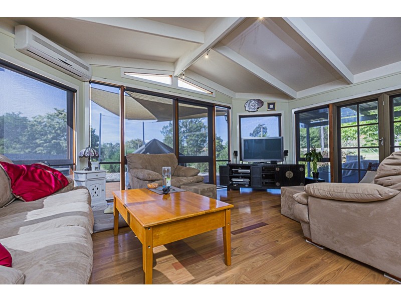 43 MACROSSAN Crescent, Latham ACT 2615