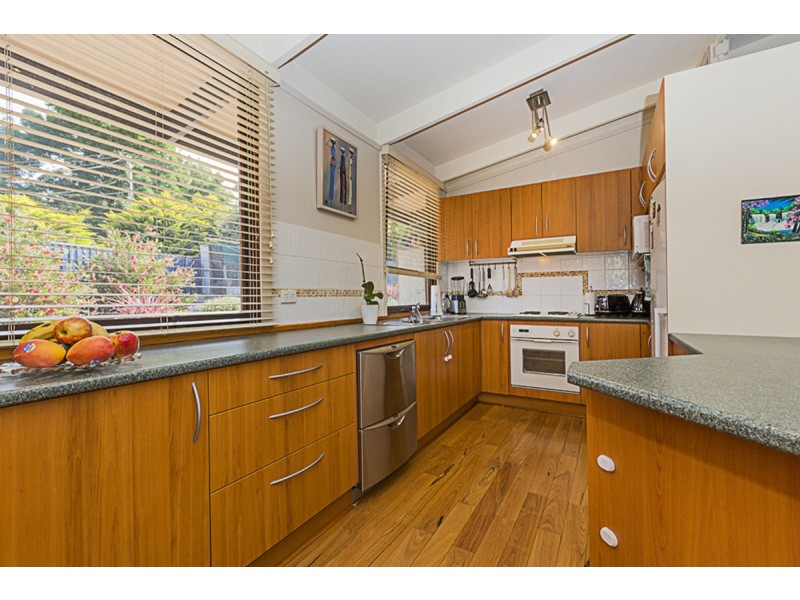 43 MACROSSAN Crescent, Latham ACT 2615