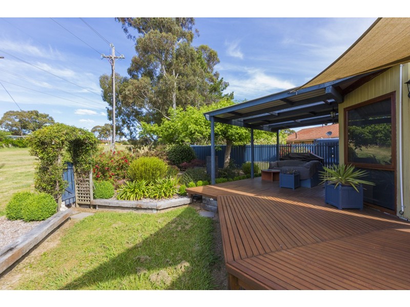 43 MACROSSAN Crescent, Latham ACT 2615