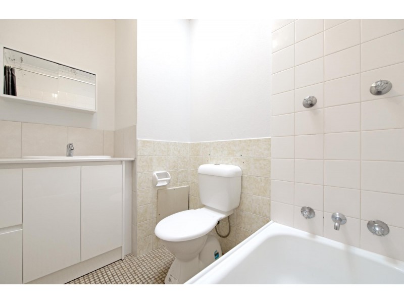 17/32 Springvale Drive, Hawker ACT 2614