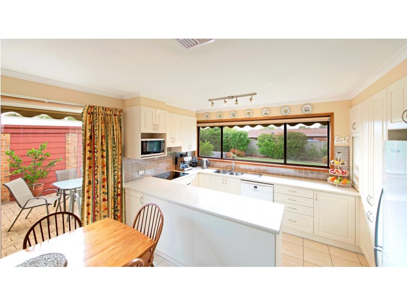12 Capella Crescent, Giralang ACT 2617