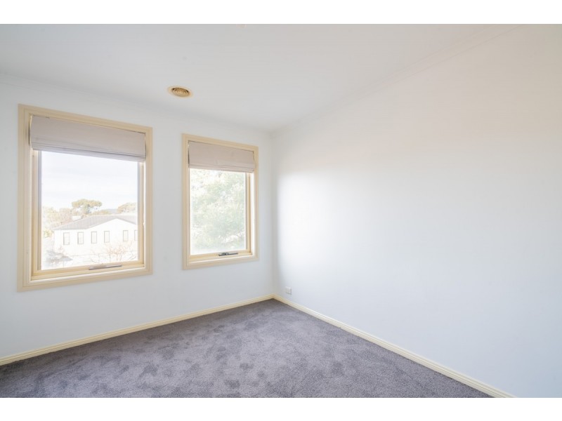 2 Fidler Court, Bruce ACT 2617