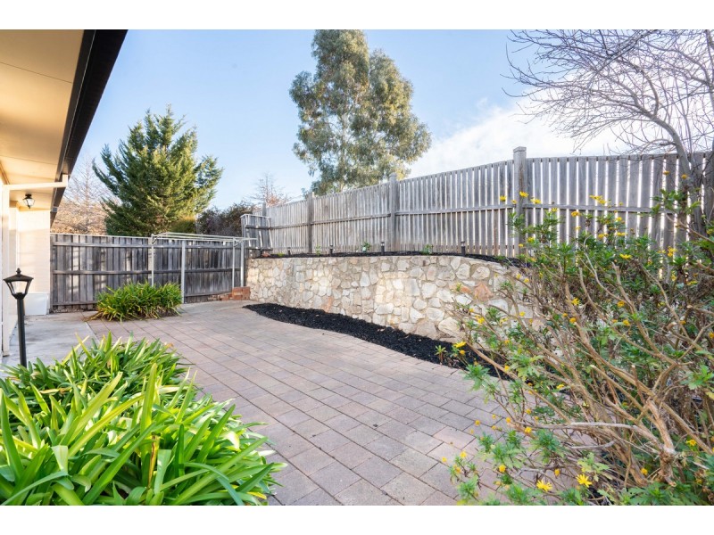 2 Fidler Court, Bruce ACT 2617