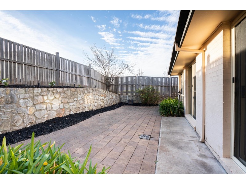 2 Fidler Court, Bruce ACT 2617