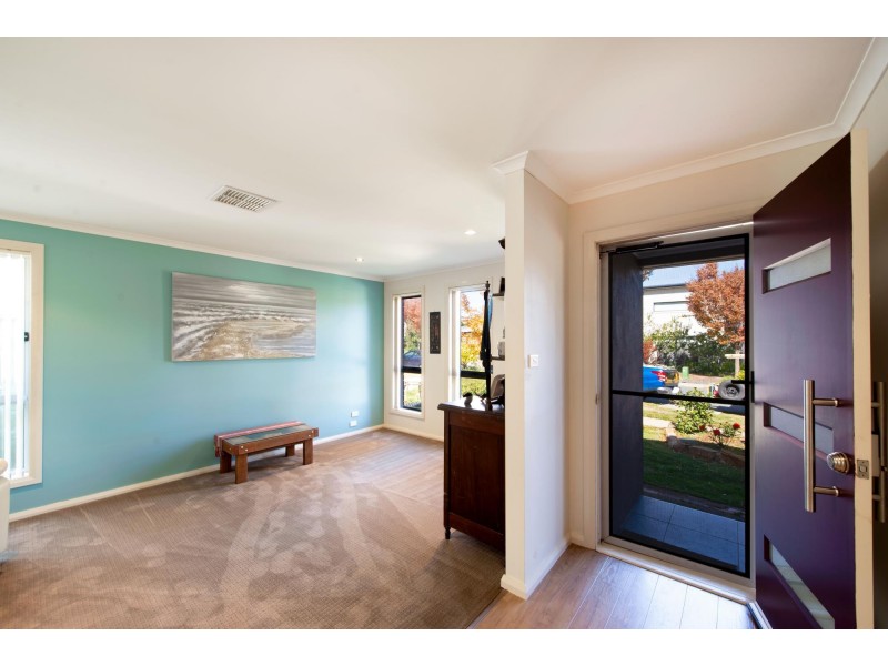 33 Paquita Street, Forde ACT 2914