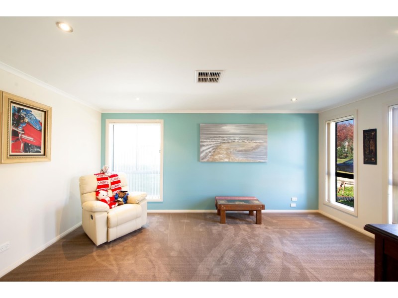 33 Paquita Street, Forde ACT 2914