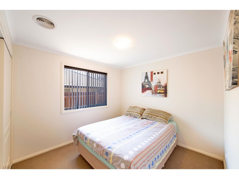 33 Paquita Street, Forde ACT 2914