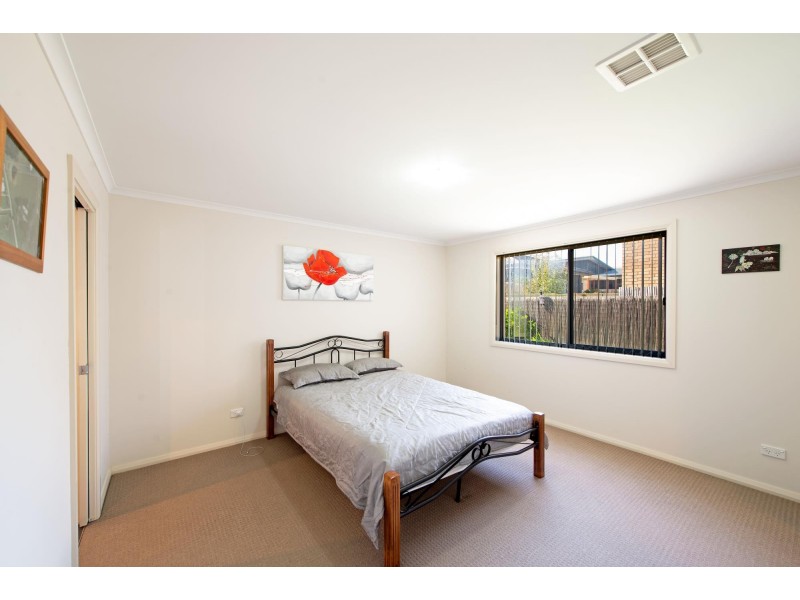 33 Paquita Street, Forde ACT 2914
