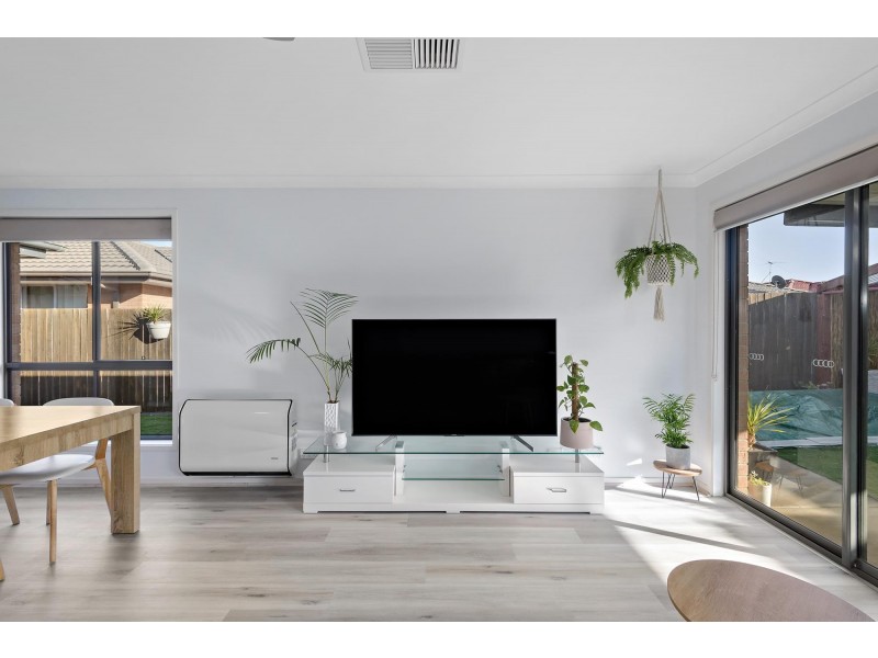 4 Ida Birchall Crescent, Macgregor ACT 2615