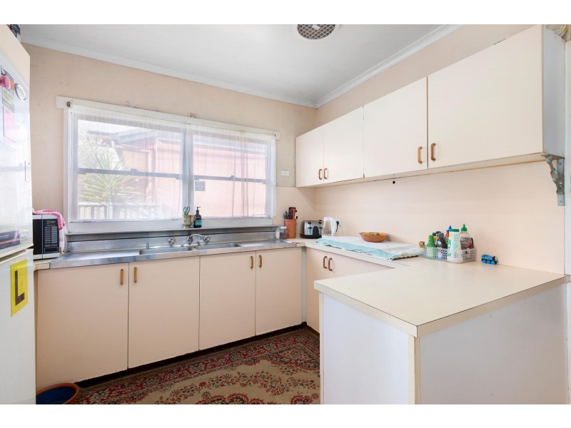 19 Dutton Street, Dickson ACT 2602