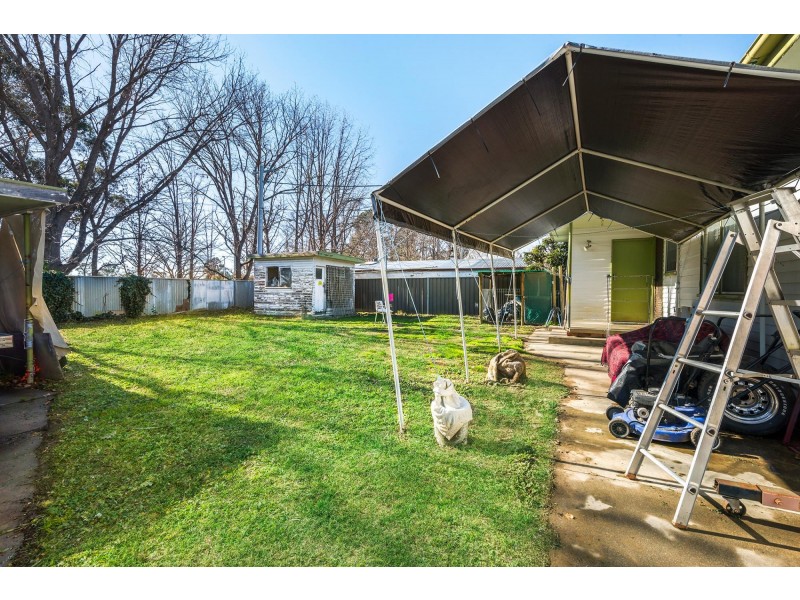 19 Dutton Street, Dickson ACT 2602