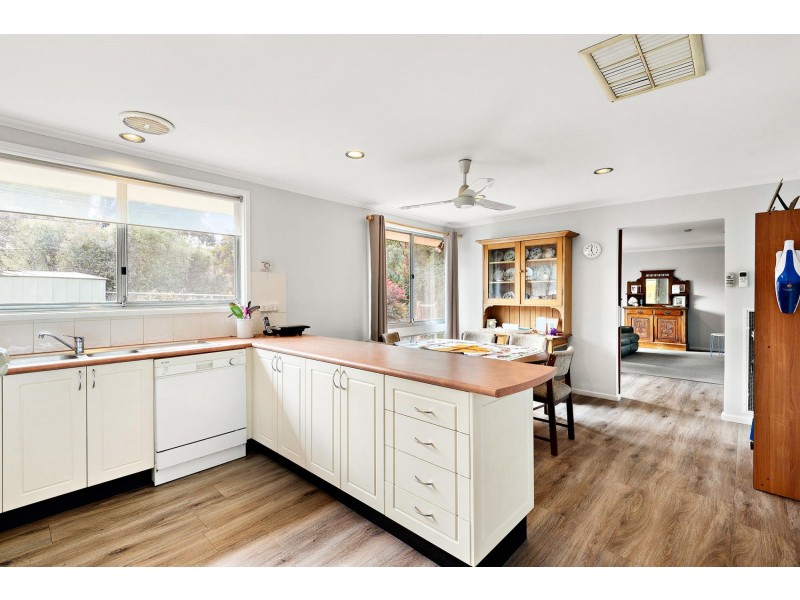 6 Nyawi Place, Giralang ACT 2617