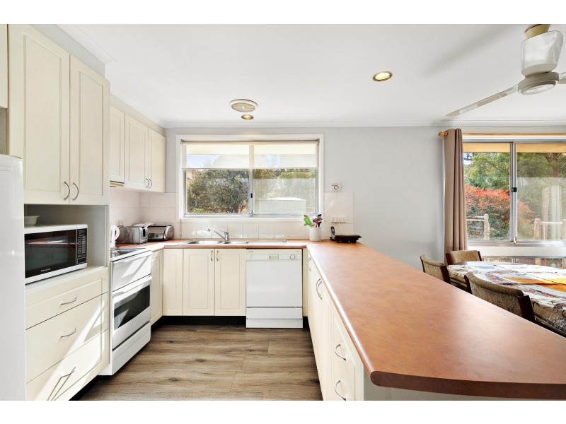 6 Nyawi Place, Giralang ACT 2617