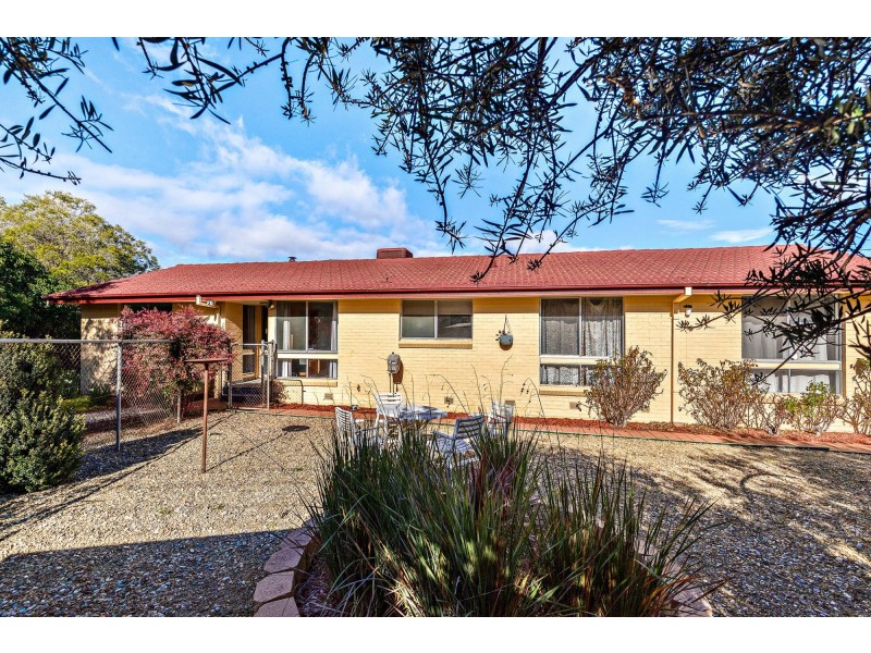 6 Nyawi Place, Giralang ACT 2617