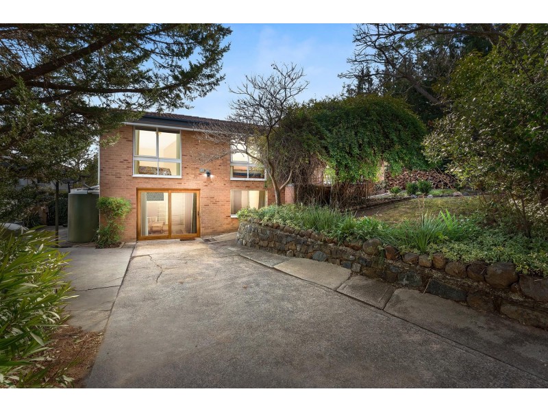 24 Sculptor Street, Giralang ACT 2617