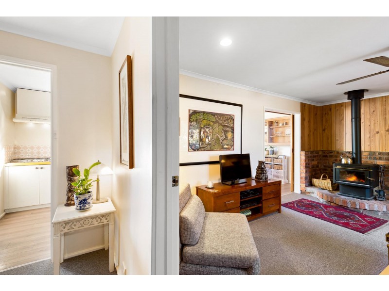 24 Sculptor Street, Giralang ACT 2617