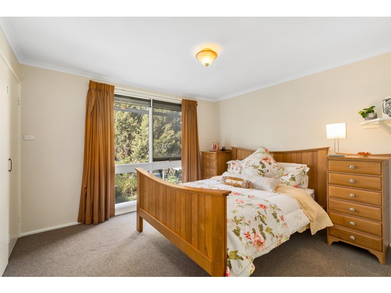 24 Sculptor Street, Giralang ACT 2617