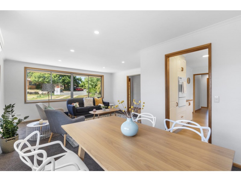 17 Phoenix Place, Giralang ACT 2617