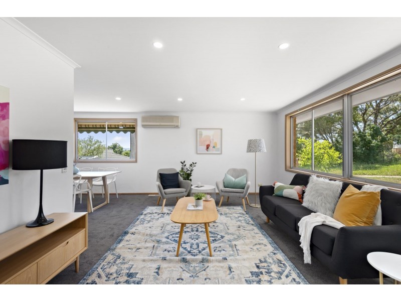 17 Phoenix Place, Giralang ACT 2617