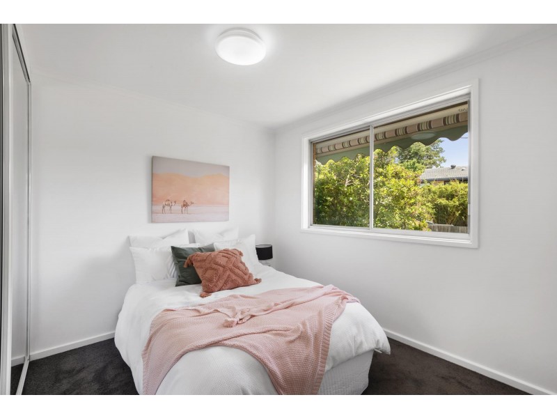 17 Phoenix Place, Giralang ACT 2617