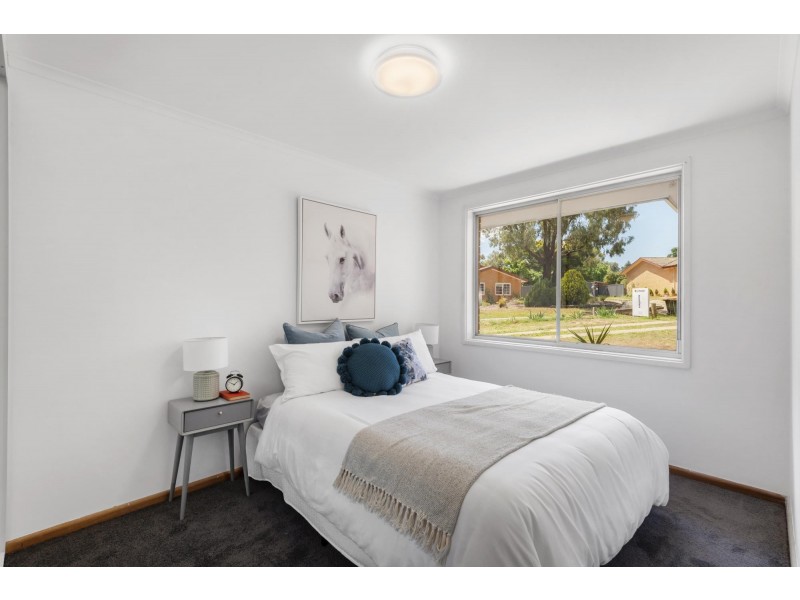 17 Phoenix Place, Giralang ACT 2617