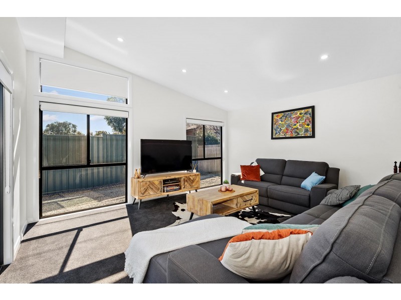 72 Longmore Crescent, Wanniassa ACT 2903