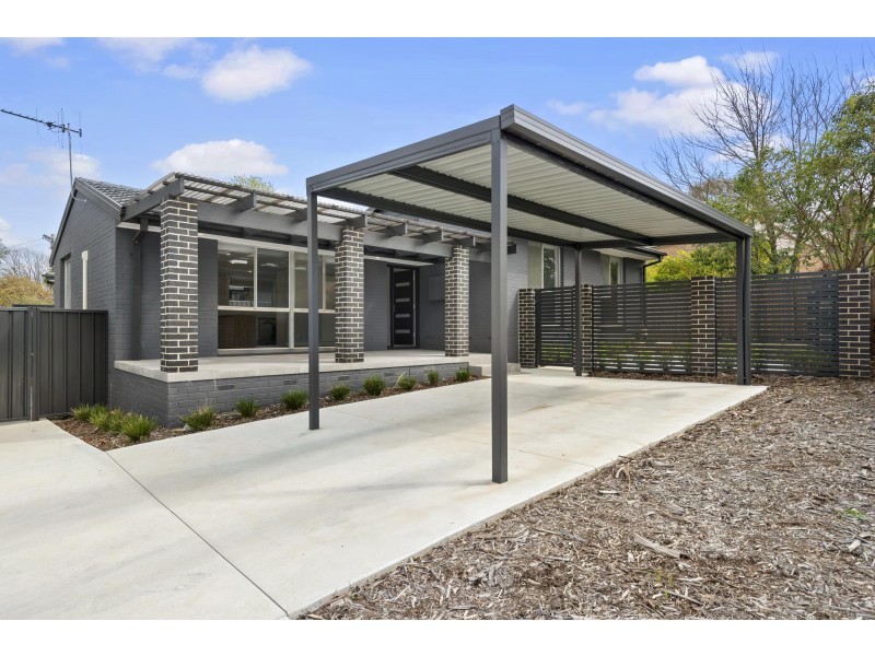 1/3 Lelta Place, Giralang ACT 2617