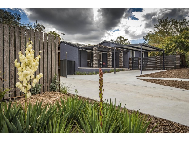 1/3 Lelta Place, Giralang ACT 2617