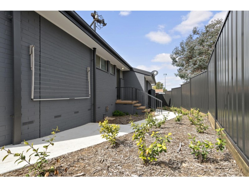 1/3 Lelta Place, Giralang ACT 2617