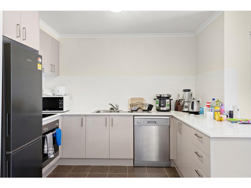 19/75 Elizabeth Jolley Crescent, Franklin ACT 2913