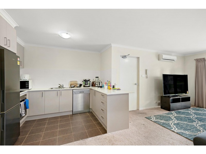 19/75 Elizabeth Jolley Crescent, Franklin ACT 2913