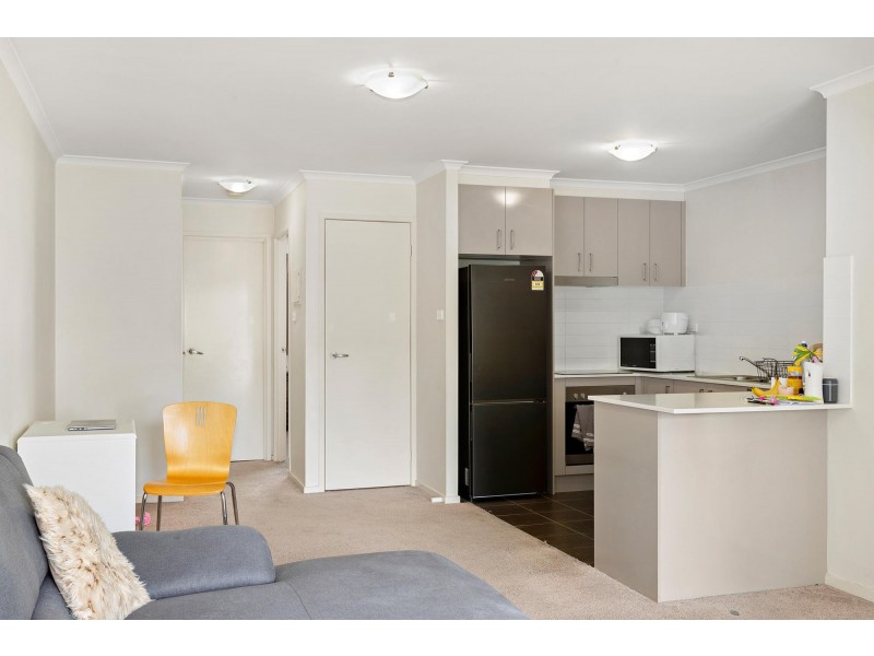 19/75 Elizabeth Jolley Crescent, Franklin ACT 2913