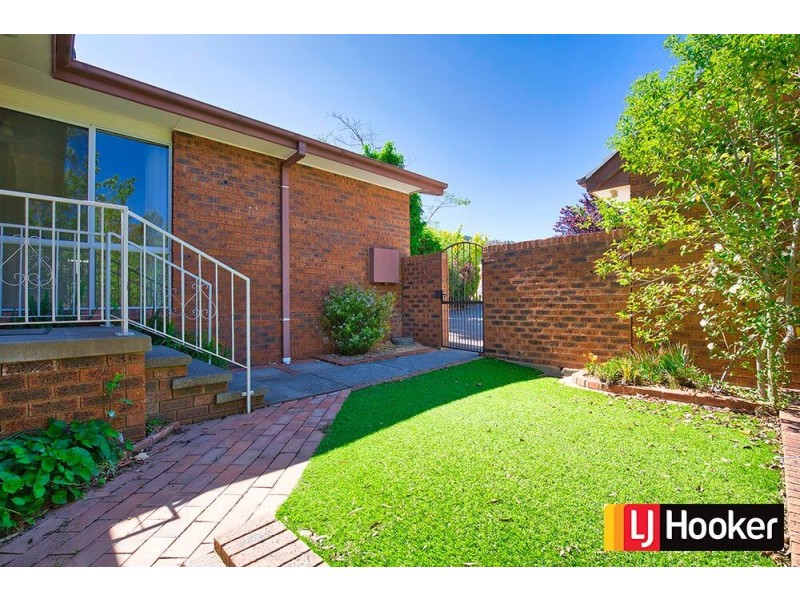 8 Edney Place, Isaacs ACT 2607