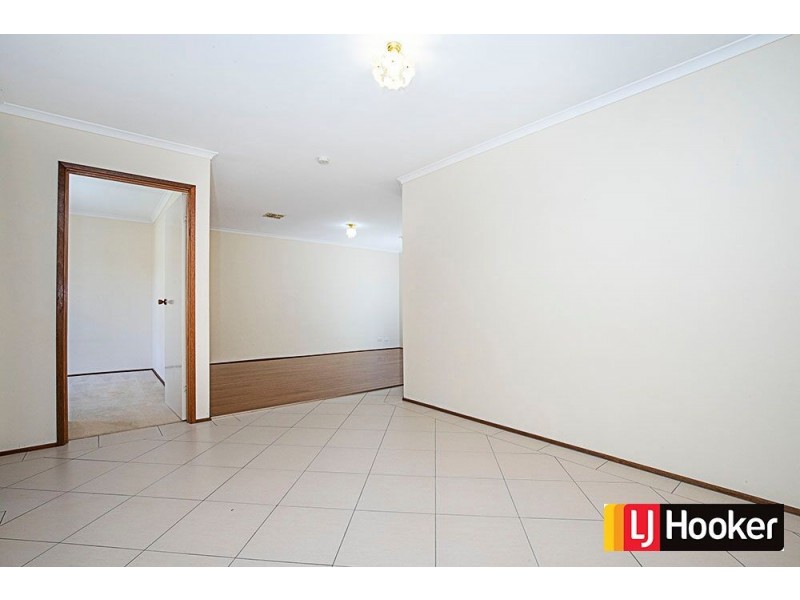 8 Edney Place, Isaacs ACT 2607