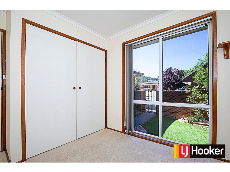 8 Edney Place, Isaacs ACT 2607
