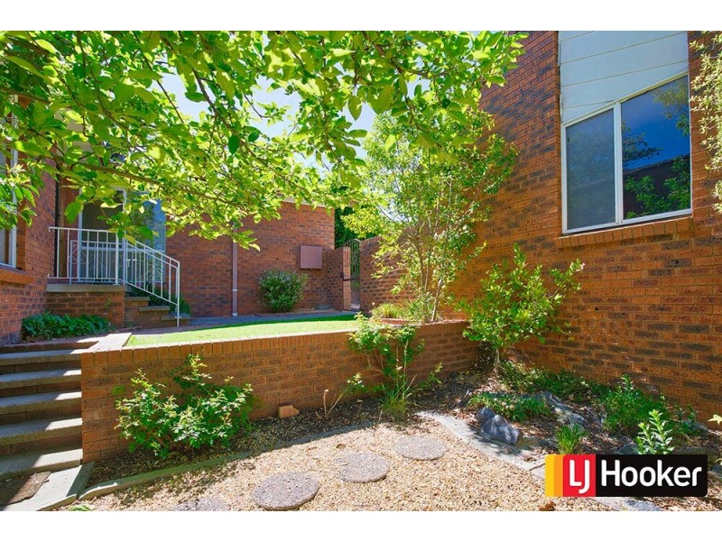 8 Edney Place, Isaacs ACT 2607