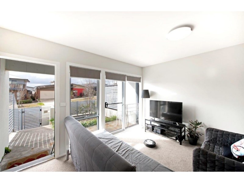 10/10 Junee Street, Crace ACT 2911