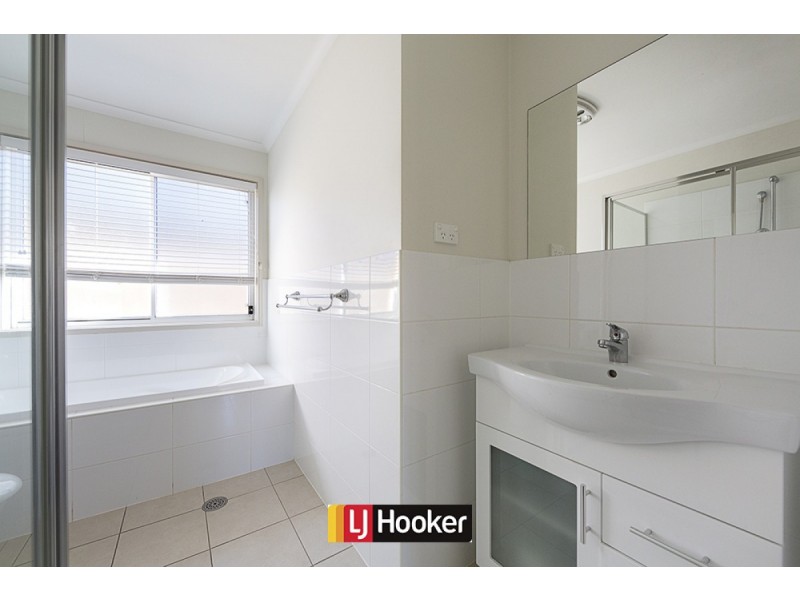 48 John James Loop, Macgregor ACT 2615