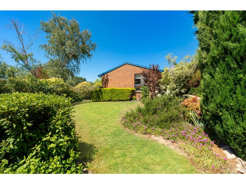 12 Maraar Place, Giralang ACT 2617