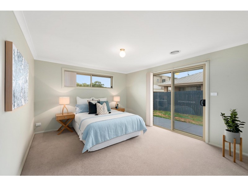 33 Liz O’Neill Street, Casey ACT 2913