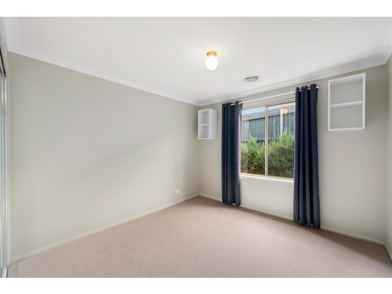 33 Liz O’Neill Street, Casey ACT 2913