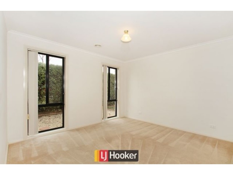 16 May Mills Close, Nicholls ACT 2913